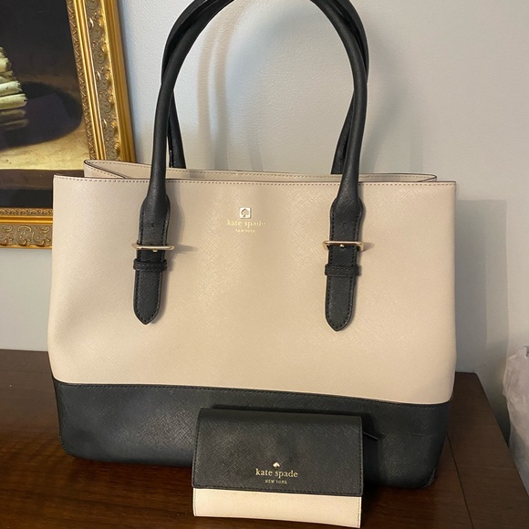 Kate Spade Cameron street tote - Picture 1 of 3